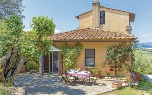 Outdoor dining - Villa Massimo - Private Tuscan villa swimming pool (Sarnese)