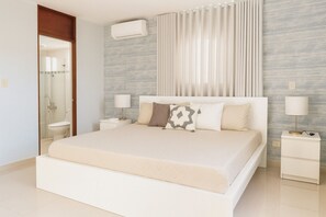 3 chambres, bureau, fer et planche à repasser, accès au Wi-Fi (inclus)