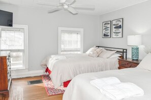 Room - Walk to State Park | Wineries | Hot Tub+Game Room (Watkins Glen)