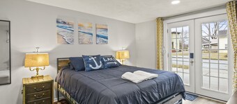 Quaint Guest House with walkable locale!