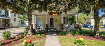 Guest House in the heart of Watkins Glen!