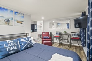 Iron/ironing board, free WiFi, bed sheets