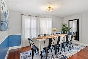 Dining - Walk Downtown Ithaca/Hiking Trails/Watering Holes (Ithaca)