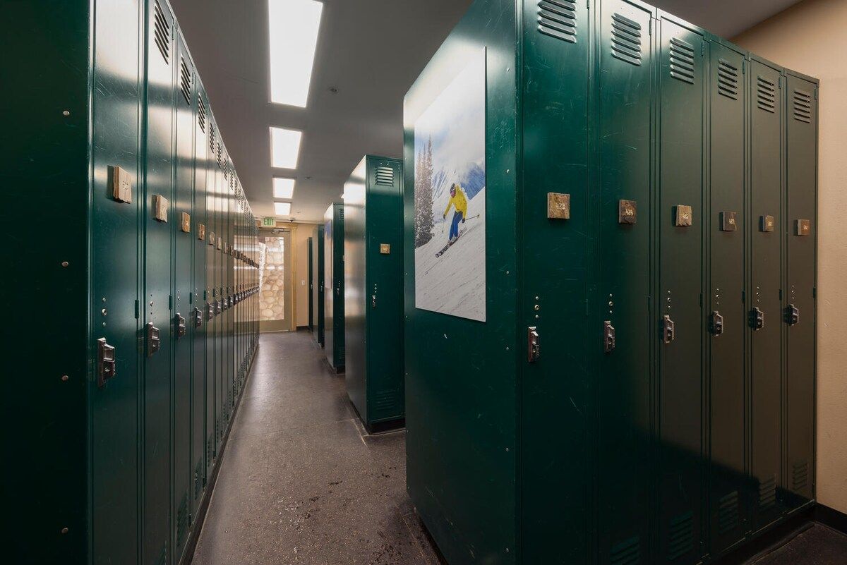Designated Ski Locker