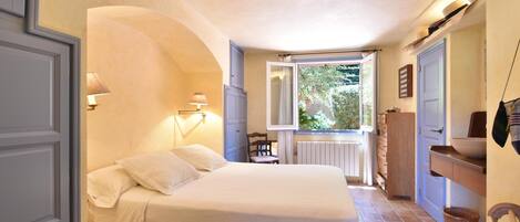 1 camera, accesso a Internet