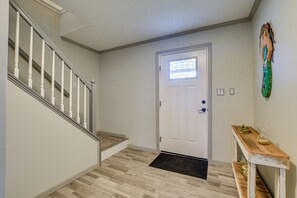 Interior - Group-Friendly Myrtle Beach House w/ Deck (Myrtle Beach)
