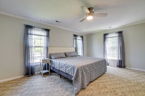 4 chambres, fer et planche à repasser, Wi-Fi, draps fournis