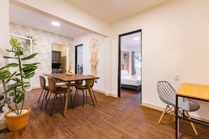 Departamento, patio | Comedor