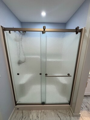Shower, hair dryer, towels, soap - Resurrection Peaks Lodge.  Lower unit, sleeps 8.  Private lot and close to town. (Seward)