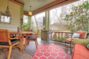 Outdoor dining - Suite Spot in City of Decatur (Decatur)