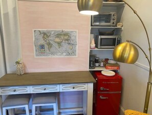 Interior - Wayfarers @ Wander In, Downtown Decatur (Decatur)