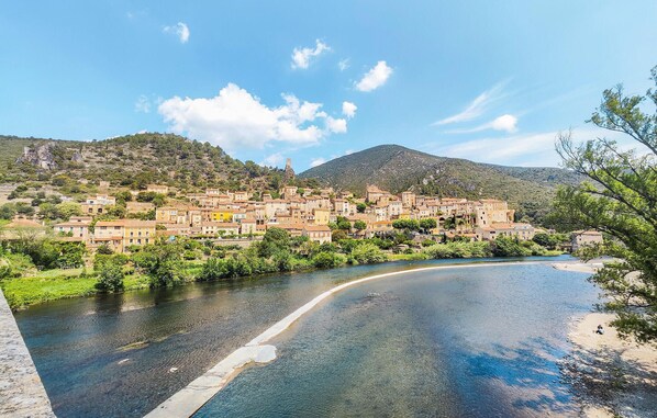 Beach - Gorgeous home in Roquebrun (Roquebrun)