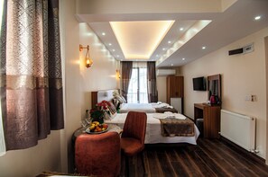 Standard Quadruple Room - By Historial Hotel (Istanbul)