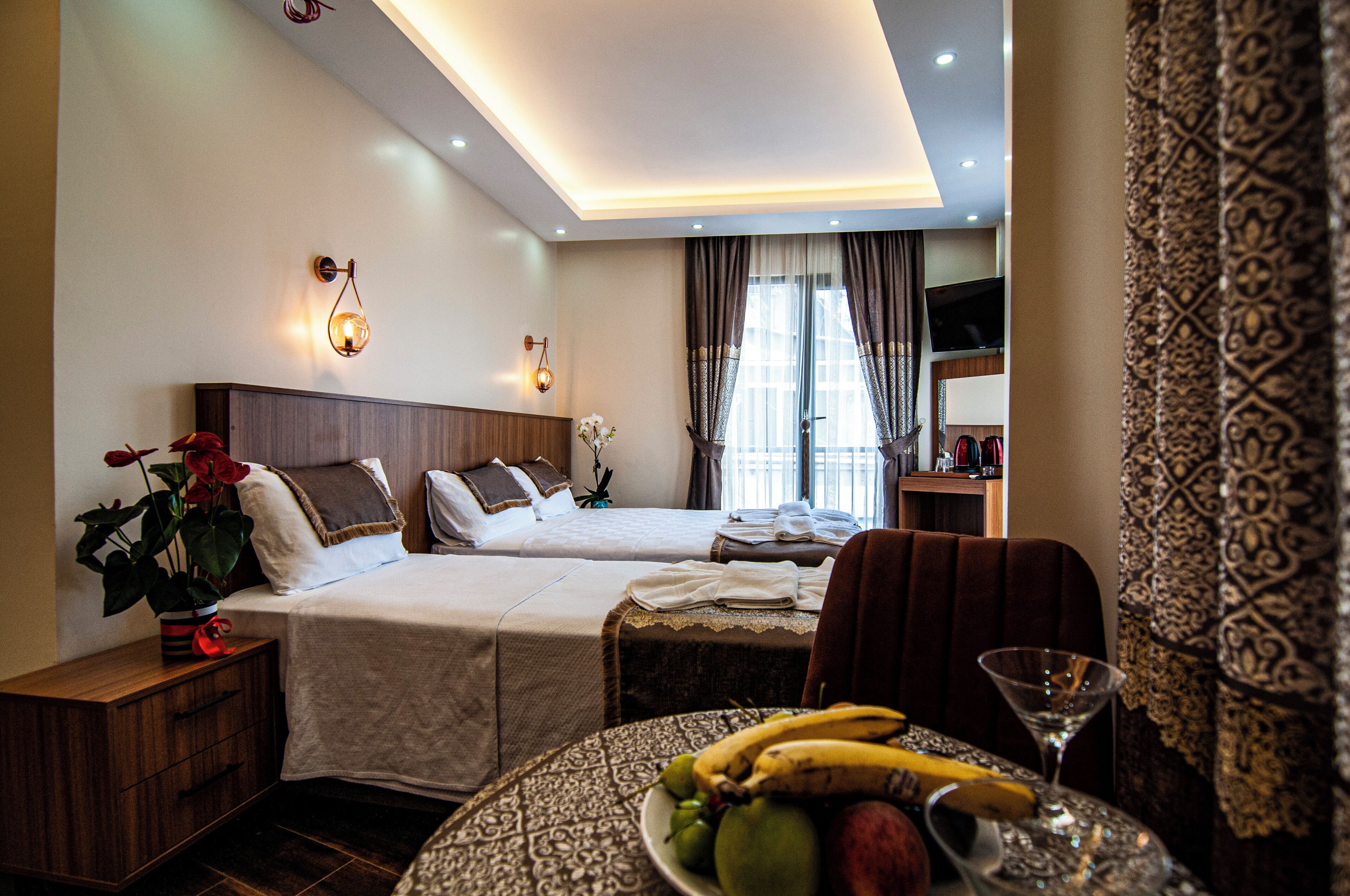 Habitación triple estándar | Sábanas de algodón egipcio, ropa de cama de alta calidad y wifi gratis 