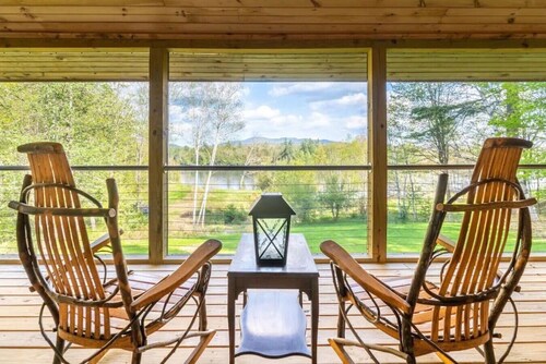 Waterfront w/ Kayaks, Paddleboards and a Hot Tub