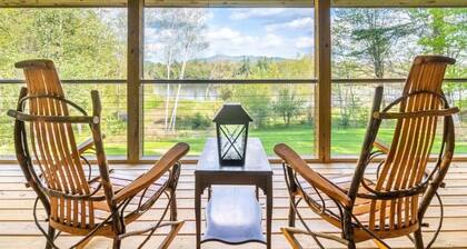 Waterfront w/ Kayaks, Paddleboards and a Hot Tub