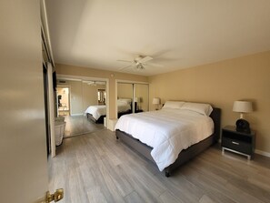 3 camere, una cassaforte in camera, una scrivania, ferro/asse da stiro