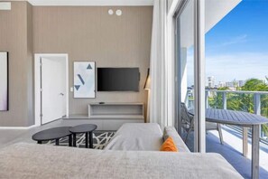 Interior - Modern 2bed/2bath at Hyde House' 3
 (Hollywood)