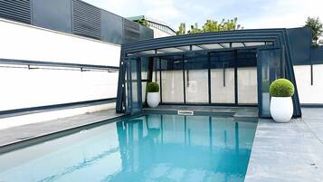 Innenpool, Außenpool