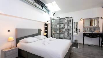 7 Schlafzimmer, Schreibtisch, Bügeleisen/Bügelbrett, kostenloses WLAN