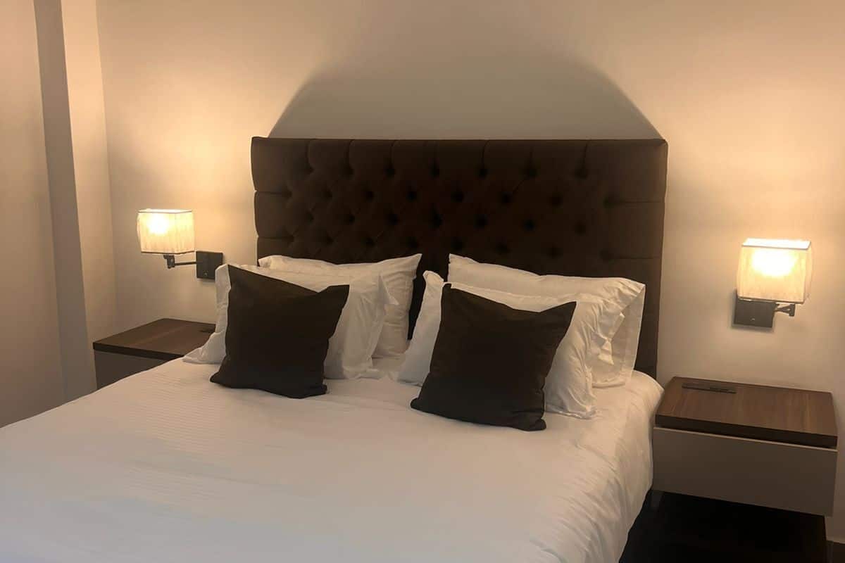 standard room | premium bedding, down duvets, minibar, in-room safe