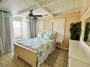 3 habitaciones, caja de seguridad en la habitación y escritorio 