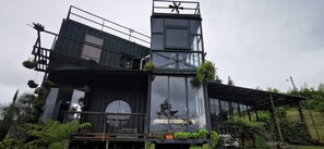 Front of property - HOBBIT HOTEL (El Peñol)