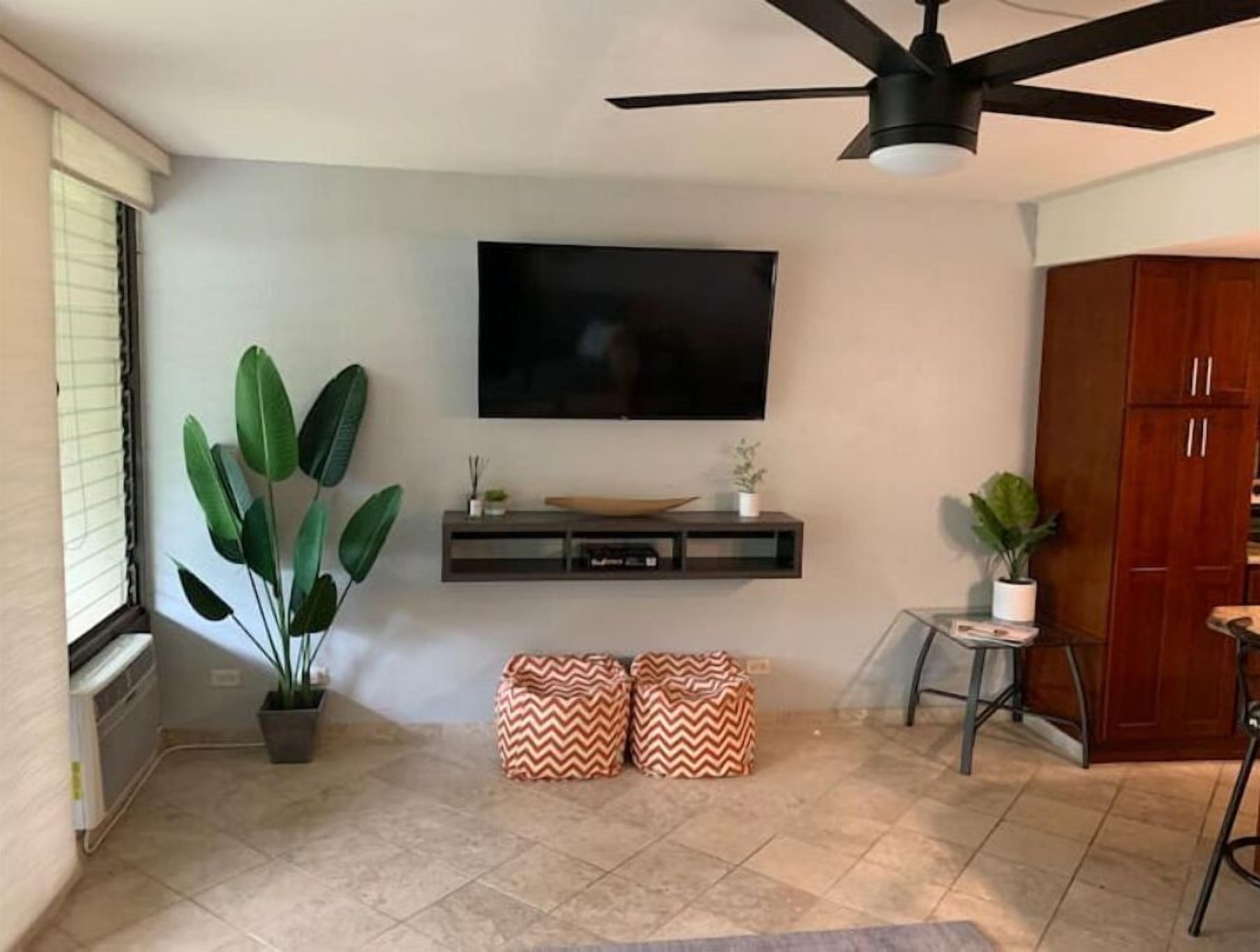 KALANIKAI! 5 MIN WALK FROM POPULAR ALI’I DRIVE - Photo 15