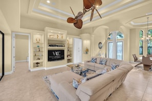 Smart-TV, Tischtennisplatte