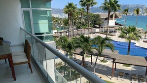 Deluxe Apartment | Terrace/patio - MARAZUL104 (Acapulco)