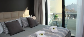 In House BA - Le Coq