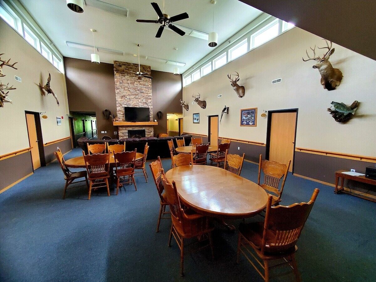 Three Rivers Lodge Room #13