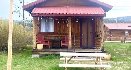 Private Hoback River Cabin en Route to Jackson Hole and Yellowstone