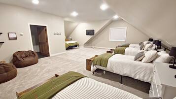 6 bedrooms, iron/ironing board, travel crib, free WiFi
