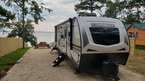 المنطقة المحيطة بالمنشأة