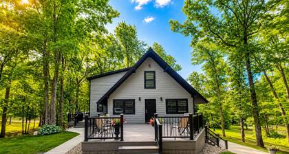 Golfer's Getaway! Located within one mile of Dream and Nightmare Golf Courses