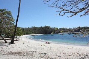 On the beach - Cabinas Arribadas  (Cuajiniquil)