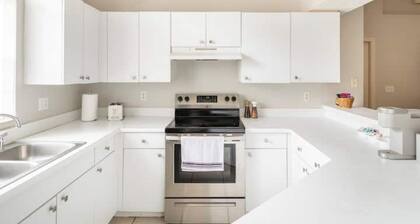 Quiet Getaway to Tampa & Orlando