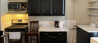 'Ralph' Comfortable Downtown/UK Apartment