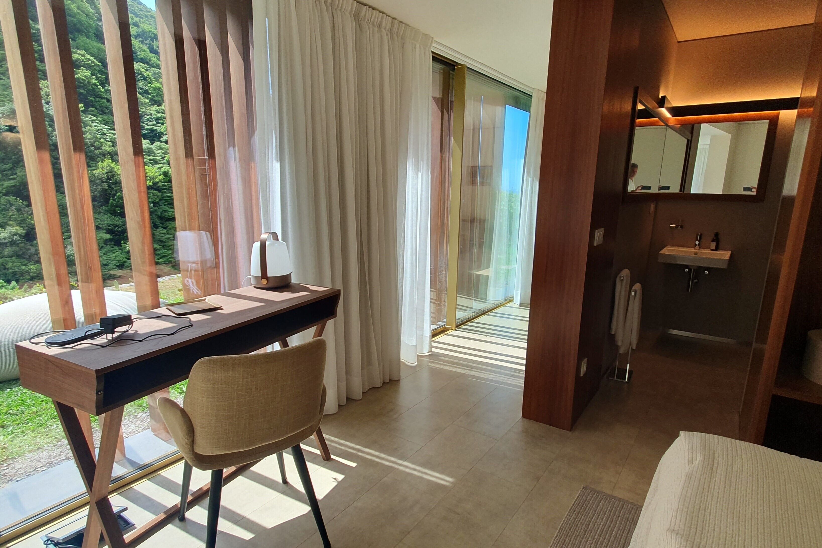 Villa Signature, 1 habitación, no fumadores, vistas al mar | 1 dormitorio, sábanas italianas Frette, ropa de cama de alta calidad