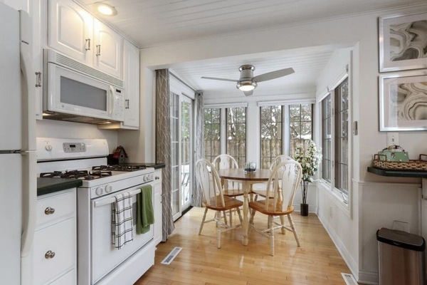 Frigorífic, microones, forn i placa de cuina