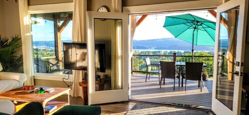 Panoramic River Views - Nature Framed at Every Window