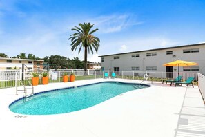 Outdoor pool - Ocean #04 - Blissway (Indian Harbour Beach)