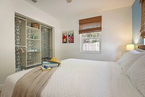 2 bedrooms, iron/ironing board, travel cot, WiFi