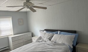 2 bedrooms, iron/ironing board, free WiFi