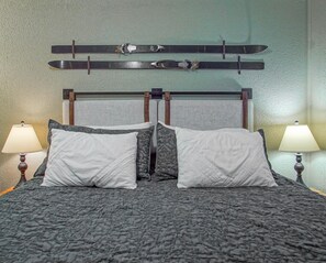 3 chambres, fer et planche à repasser, Wi-Fi gratuit, draps fournis