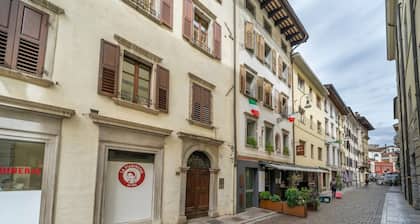 GuestHost - Vista Matteotti- Udine Center Apartment