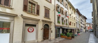 GuestHost - Vista Matteotti- Udine Center Apartment