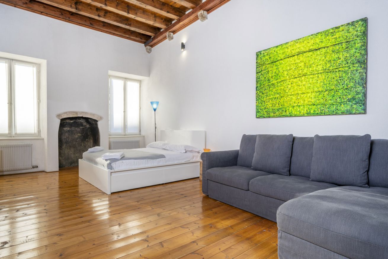 1 chambre, fer et planche à repasser, literie fournie