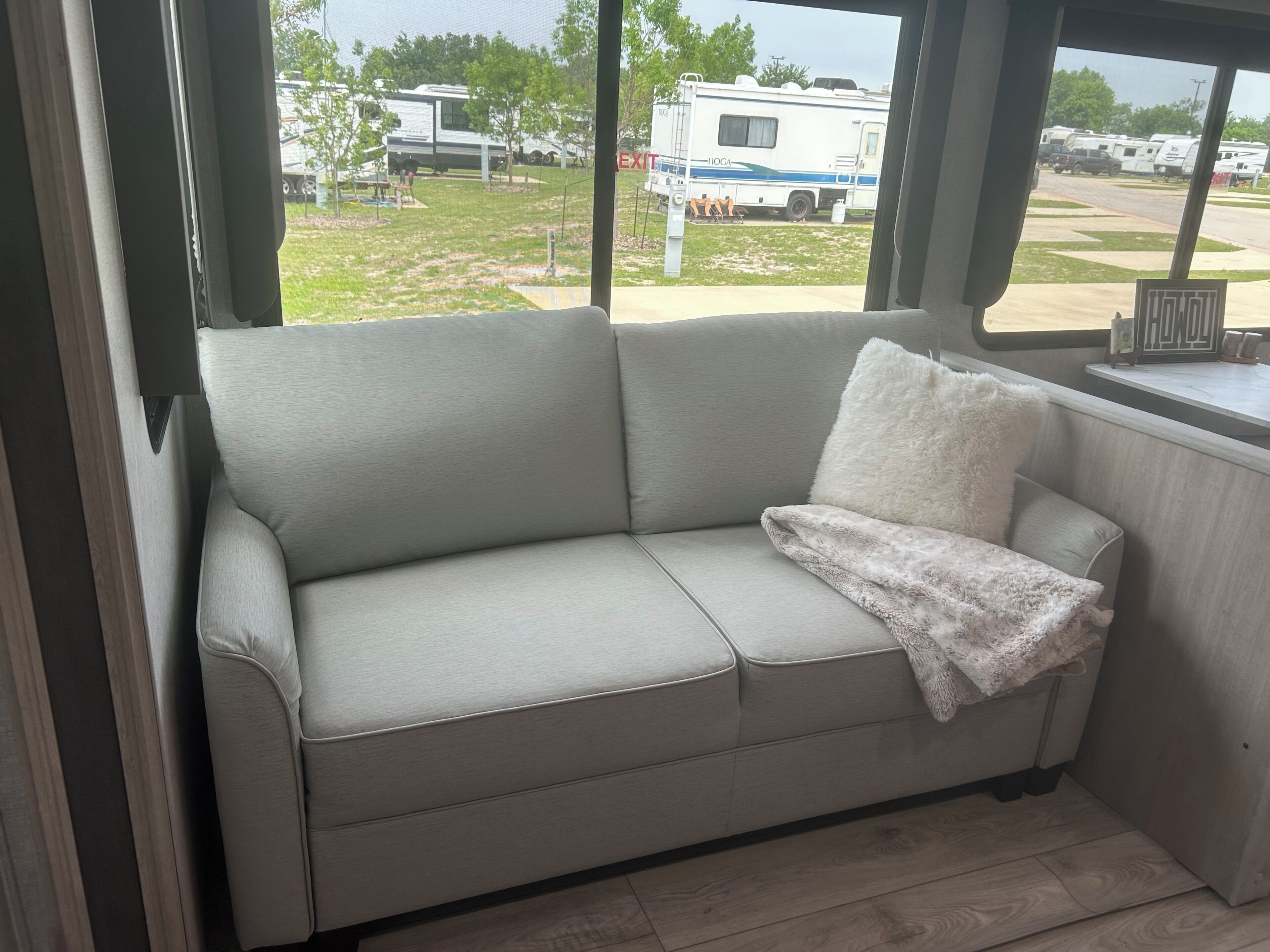 Howdy New Rv & Nice Resort, 10mi To Tx A&m, Amenities Galore Included, Sleeps 4! - Bryan, TX